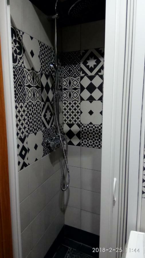 Archimede Apartment Pavia Bagian luar foto